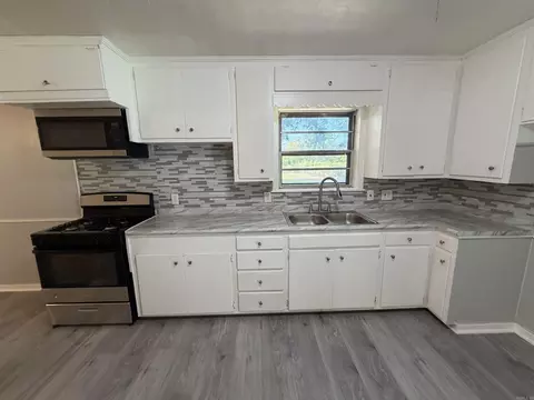 Kitchen - 1302 Nebraska, Pine Bluff, AR 71601 photo 2 of 3