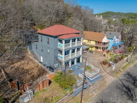 224 Court St, Hot Springs, AR 71901