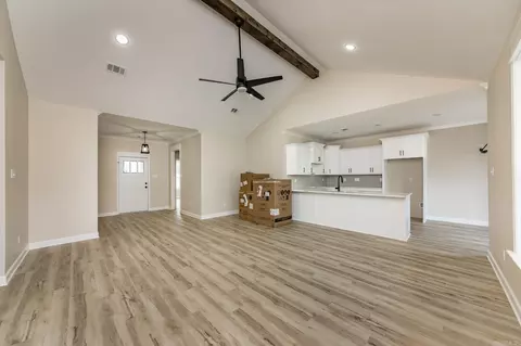 Living - 944 Villa Vista Cir, Cabot, AR 72023 photo 2 of 3