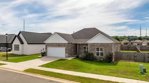 Exterior - 2315 Bridgegate Dr, Conway, AR 72034 photo 2 of 2