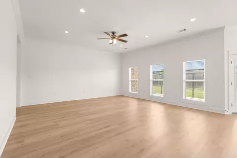 Living - 2315 Bridgegate Dr, Conway, AR 72034 photo 4 of 4
