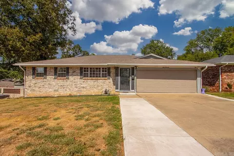 7000 Marguerite Ln, Little Rock, AR 72205