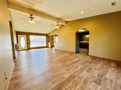 Living - 410 Davis Crk, Marshall, AR 72650 photo 1 of 3
