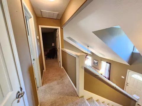 Entry Way - 108 Meadows Ln, Beebe, AR 72012 photo 4 of 5