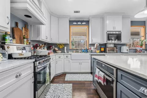 Kitchen - 1241 Kirkpatrick Rd, Malvern, AR 72104 photo 4 of 6