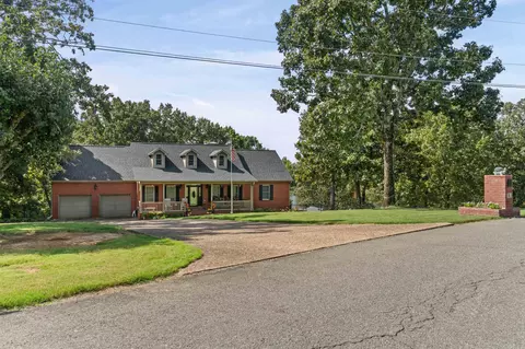 Exterior - 11 Lakeview Ct, Cabot, AR 72023 photo 2 of 11