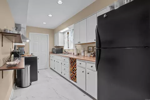 Kitchen - 11 Lakeview Ct, Cabot, AR 72023 photo 4 of 5