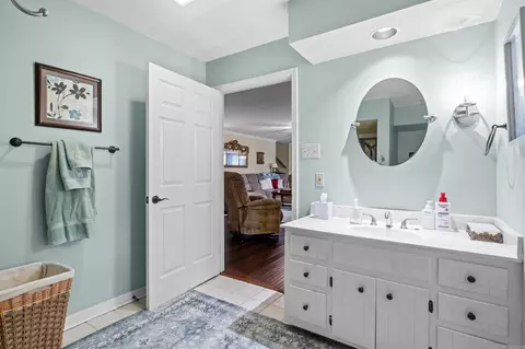 Bath - 11 Lakeview Ct, Cabot, AR 72023 photo 4 of 4
