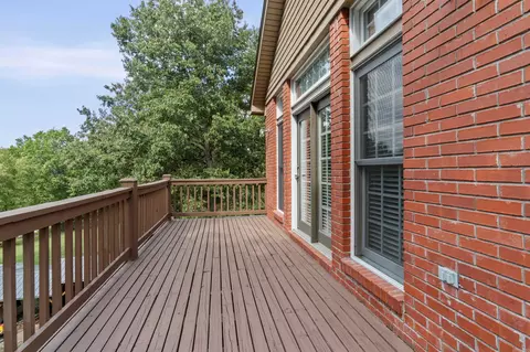 Exterior - 11 Lakeview Ct, Cabot, AR 72023 photo 5 of 11