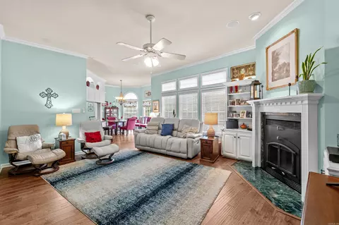 Living - 11 Lakeview Ct, Cabot, AR 72023 photo 2 of 3