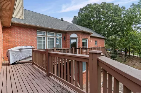 Exterior - 11 Lakeview Ct, Cabot, AR 72023 photo 6 of 11