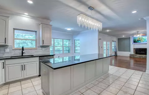 Kitchen - 21 Golden Eagle Dr, Paron, AR 72122 photo 7 of 7