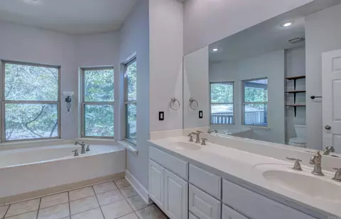 Bath - 21 Golden Eagle Dr, Paron, AR 72122 photo 1 of 5