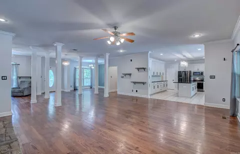 Living - 21 Golden Eagle Dr, Paron, AR 72122 photo 1 of 7