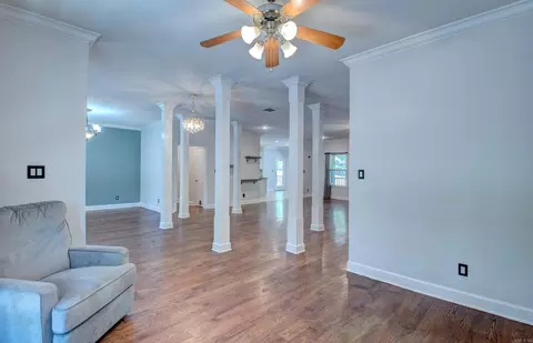 Living - 21 Golden Eagle Dr, Paron, AR 72122 photo 6 of 7