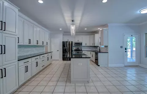 Kitchen - 21 Golden Eagle Dr, Paron, AR 72122 photo 1 of 7