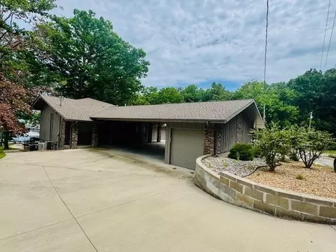 36 Winnegabo Cir, Cherokee Village, AR 72529
