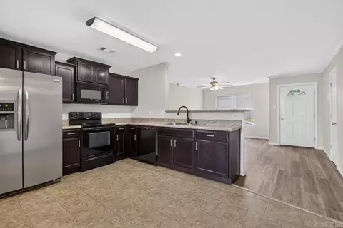 Kitchen - 102 Riveria Cv, Benton, AR 72015 photo 1 of 1
