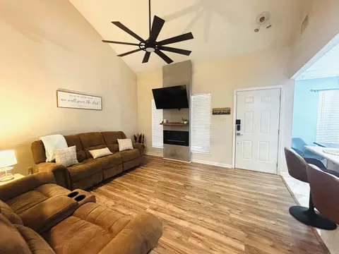 Living - 1118 Brookview Dr, Benton, AR 72015 photo 1 of 1