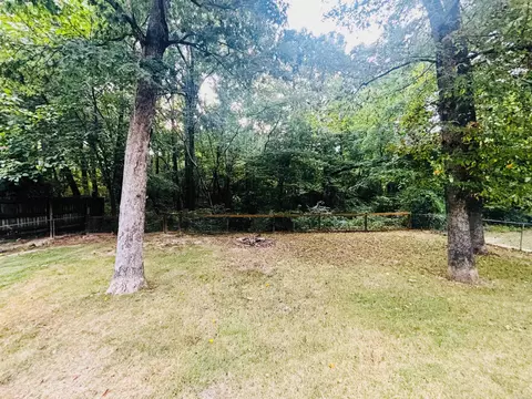 Exterior - 1118 Brookview Dr, Benton, AR 72015 photo 7 of 8