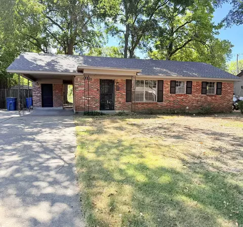 820 Dover Rd, West Memphis, AR 72301