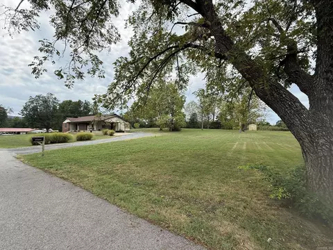Exterior - 206 Pecan St, Marshall, AR 72650 photo 3 of 7