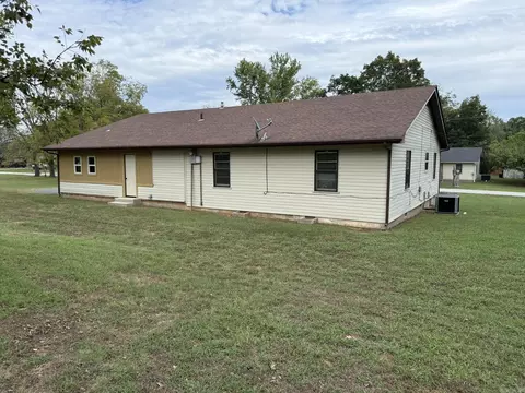 Exterior - 206 Pecan St, Marshall, AR 72650 photo 6 of 7