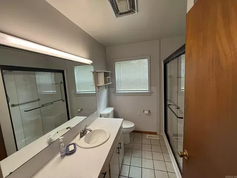Bath - 206 Pecan St, Marshall, AR 72650 photo 1 of 2