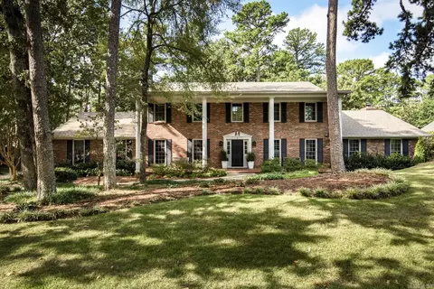 3 Oakmont Ct, Little Rock, AR 72212