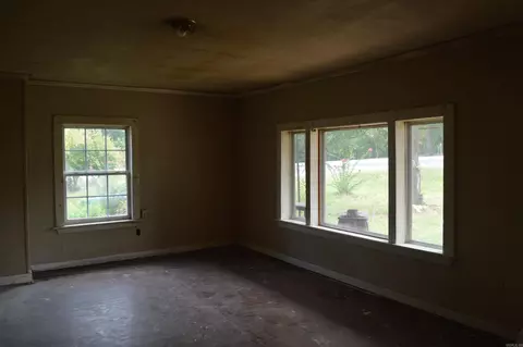 Living - 109 Treetop Rd, Marshall, AR 72650 photo 3 of 3