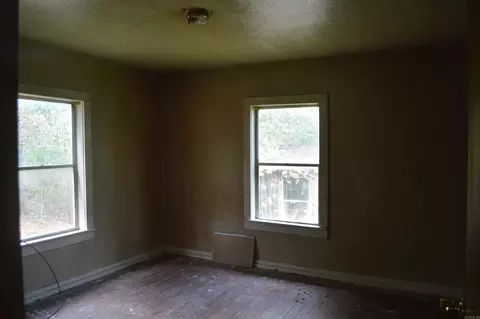 Bedroom - 109 Treetop Rd, Marshall, AR 72650 photo 2 of 3