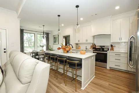 Kitchen - 4021 Springwood Cir, Bryant, AR 72022 photo 3 of 5