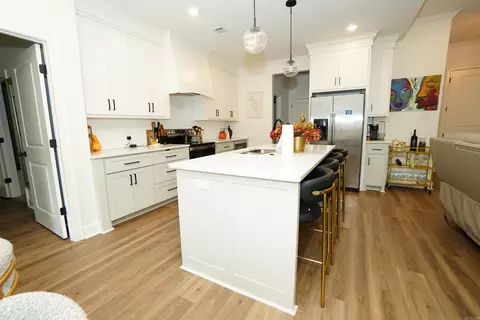 Kitchen - 4021 Springwood Cir, Bryant, AR 72022 photo 4 of 5