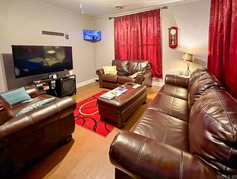 Living - 404 E Johnson Ave, Osceola, AR 72370 photo 1 of 1