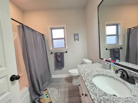 Bath - 804 Mango Loop, Austin, AR 72007 photo 5 of 7