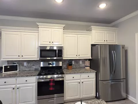 Kitchen - 804 Mango Loop, Austin, AR 72007 photo 5 of 5