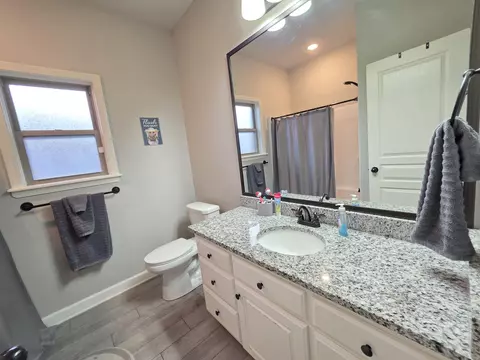 Bath - 804 Mango Loop, Austin, AR 72007 photo 6 of 7