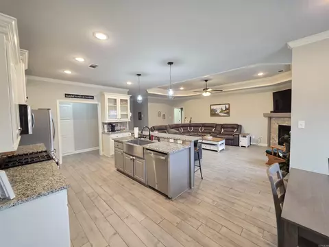 Kitchen - 804 Mango Loop, Austin, AR 72007 photo 2 of 5