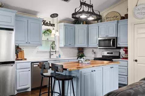 Kitchen - 29 Piney, Bigelow, AR 72016 photo 2 of 3