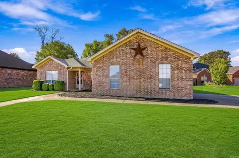6033 Flight Ct, Jacksonville, AR 72076