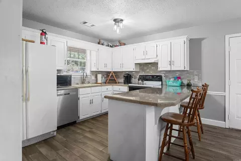 Kitchen - 24 Timber Ln, Cabot, AR 72023 photo 1 of 3