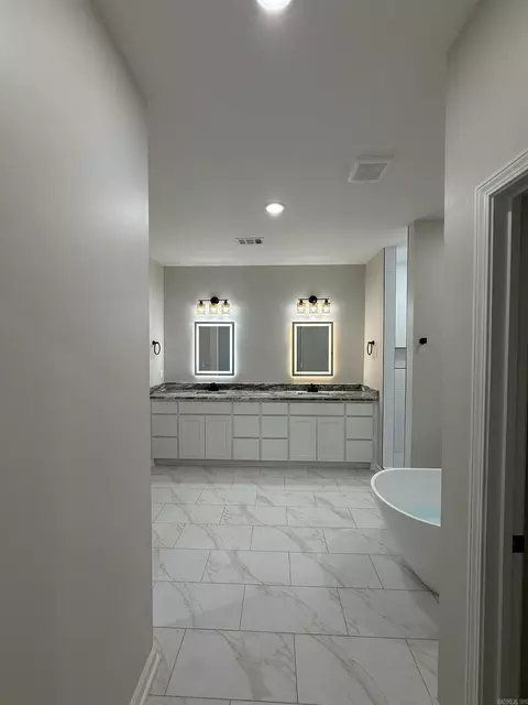 Entry Way - 503 Madeleine Cir, Austin, AR 72007 photo 2 of 3