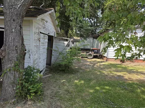 Exterior - 310 W 24th, Pine Bluff, AR 71601 photo 9 of 17