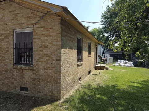 Exterior - 310 W 24th, Pine Bluff, AR 71601 photo 5 of 17