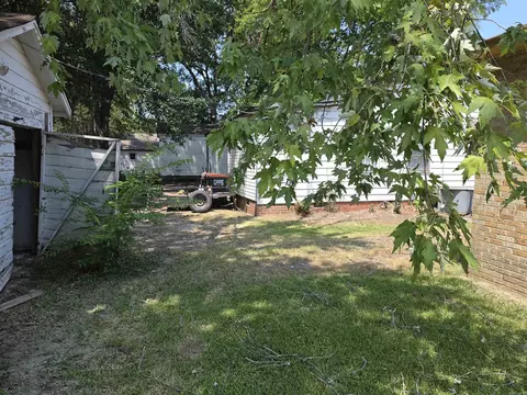Exterior - 310 W 24th, Pine Bluff, AR 71601 photo 11 of 17