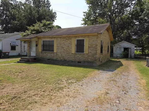 Exterior - 310 W 24th, Pine Bluff, AR 71601 photo 2 of 17