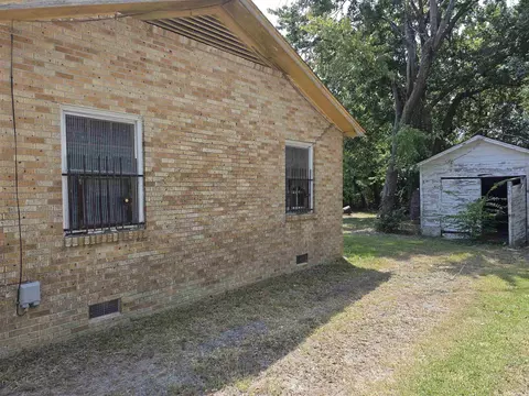Exterior - 310 W 24th, Pine Bluff, AR 71601 photo 3 of 17