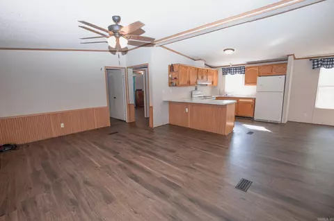 Living - 2061 Grant 16, Grapevine, AR 72057 photo 1 of 2
