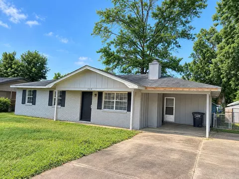 240 Harold St, Jacksonville, AR 72076