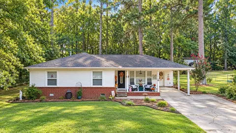 202 Carter Dr, White Hall, AR 71602